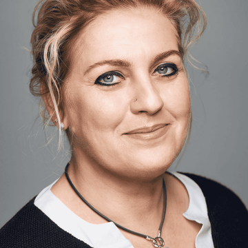 Porträt von Claudia Eckert
